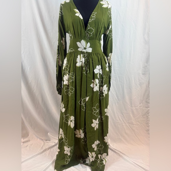 Billabong Dresses & Skirts - Billabong Green Floral Long Sleeve Dress